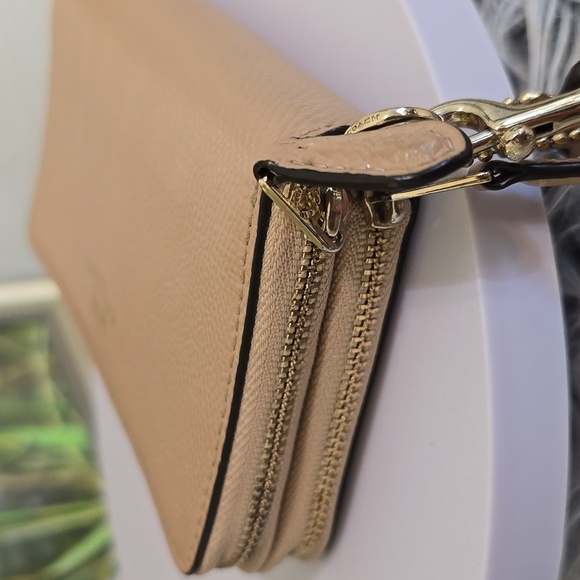 Coach Double Zip Pebbled Leather Wristlet – Light Beige – Gold Hardware - Picture 9 of 12